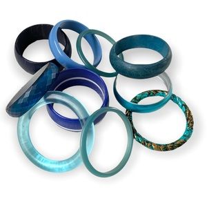 Vintage set of 9 bangle bracelets in hues of blue